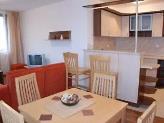 Elegant 3*
